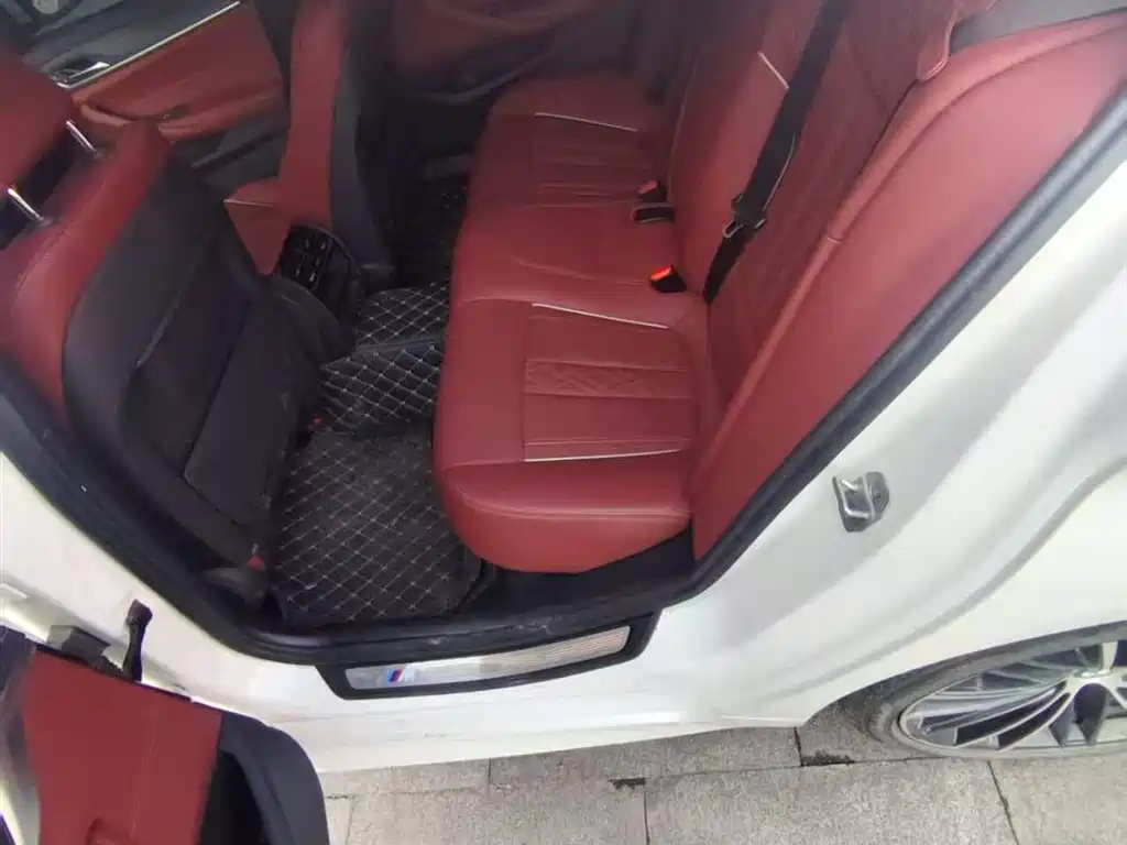 BMW BMW 5 Series 2023 Model Year Facelift 530Li Leading M Sport Package 2023 - thumbnail 3