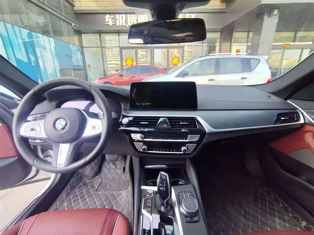 BMW BMW 5 Series 2023 Model Year Facelift 530Li Leading M Sport Package 2023 - thumbnail 4