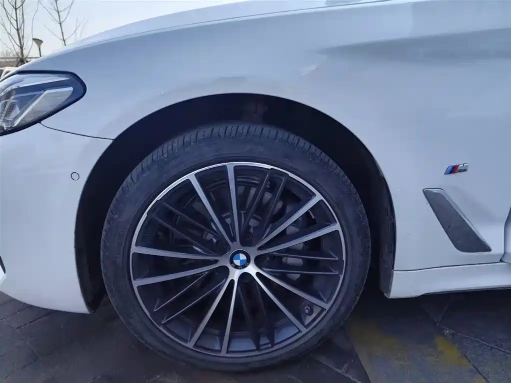 BMW BMW 5 Series 2023 Model Year Facelift 530Li Leading M Sport Package 2023 - thumbnail 7
