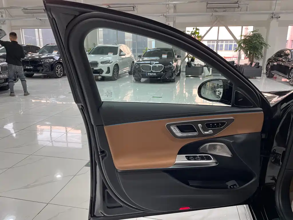 Mercedes-Benz Mercedes-Benz E-Class 2026 E 300 L Luxury Model 2026 - thumbnail 17