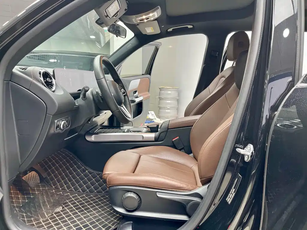 Mercedes-Benz Mercedes-Benz GLB 2022 Facelift GLB 200 Style 2022 - thumbnail 4