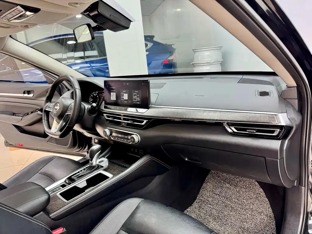 Nissan Nissan Altima 2022 2.0L XL-TLS Premium Edition 2023 - thumbnail 13