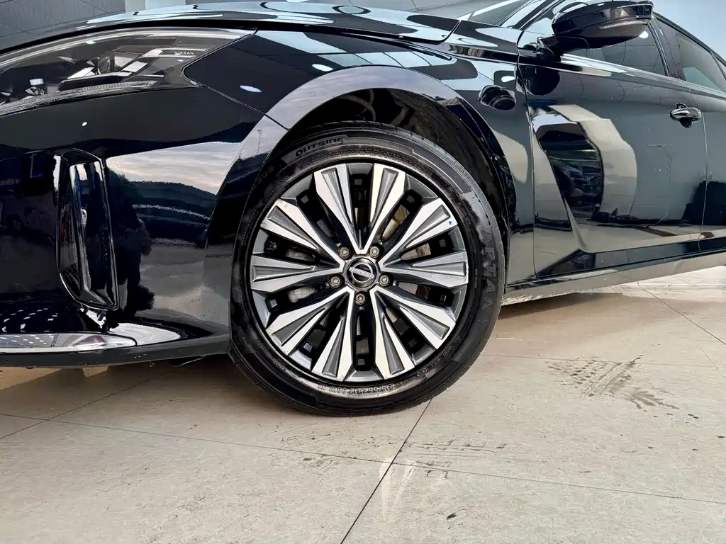 Nissan Nissan Altima 2022 2.0L XL-TLS Premium Edition 2023 - thumbnail 22