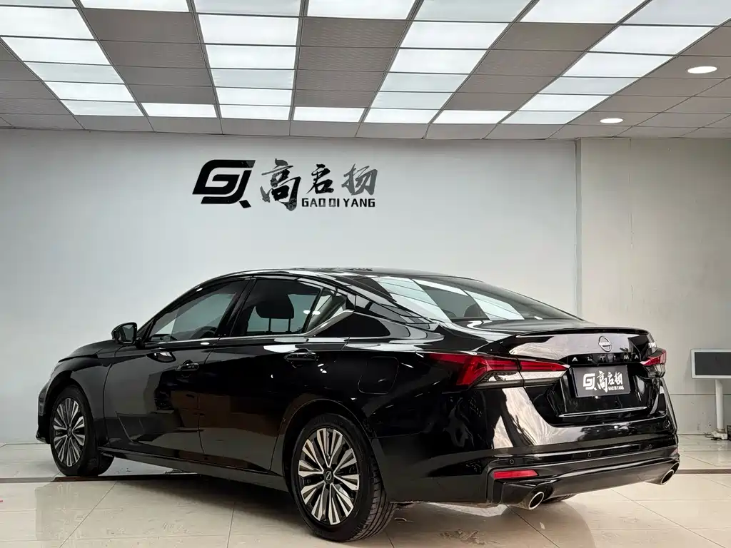 Nissan Nissan Altima 2022 2.0L XL-TLS Premium Edition 2023 - thumbnail 28