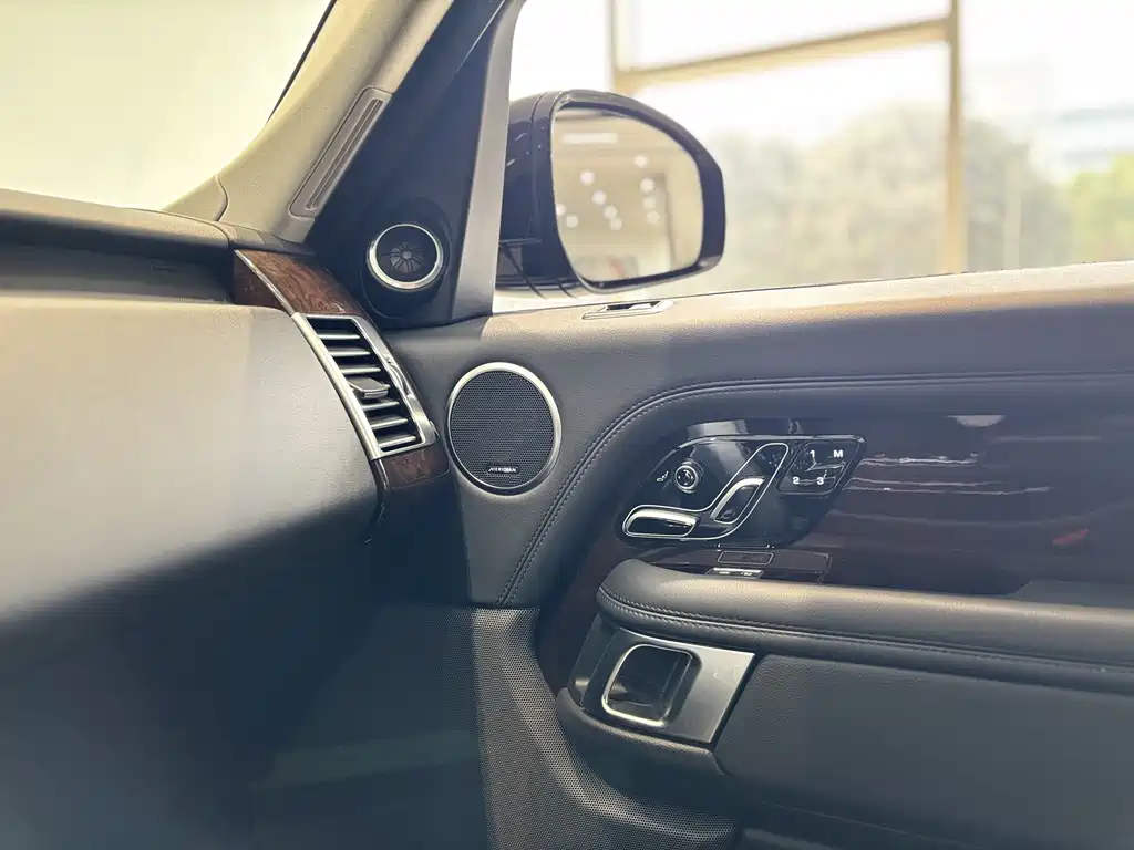 Land Rover Range Rover 2021 3.0 L6 Autobiography 2021 - thumbnail 13