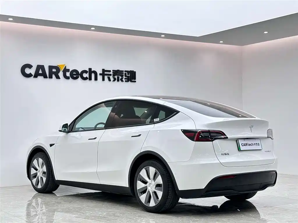 Tesla Model Y 2022 Rear-Wheel Drive 2023 - thumbnail 3