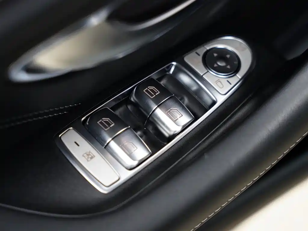 Mercedes-Benz Mercedes-Benz E-Class AMG 2019 AMG E 63 S 4MATIC+ 2020 - thumbnail 25