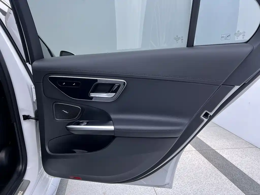 Mercedes-Benz Mercedes-Benz C-Class 2024 Model Year Facelift C 260 L Sport Edition 2024 - thumbnail 18