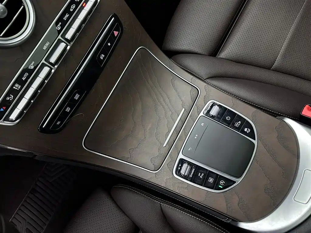 Mercedes-Benz Mercedes-Benz GLC 2020 Facelift GLC 260 L 4MATIC Luxury 2020 - thumbnail 12