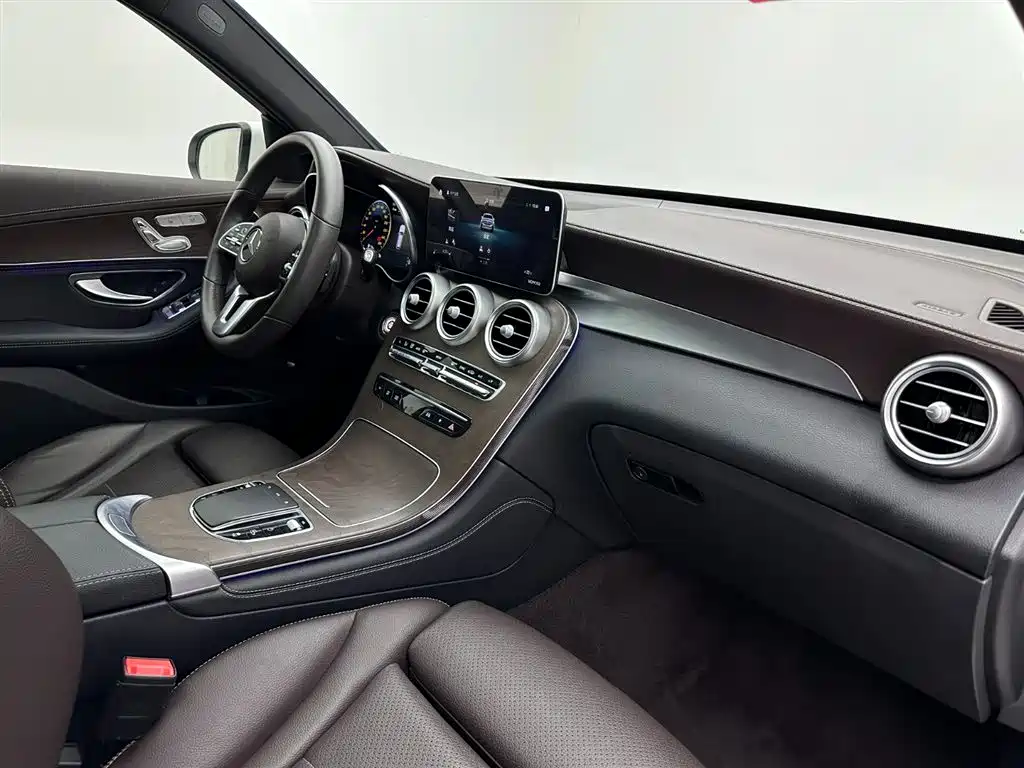 Mercedes-Benz Mercedes-Benz GLC 2020 Facelift GLC 260 L 4MATIC Luxury 2020 - thumbnail 16