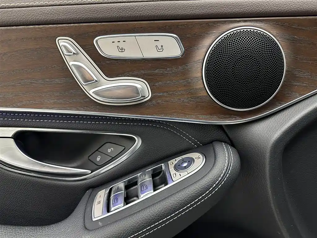 Mercedes-Benz Mercedes-Benz GLC 2020 Facelift GLC 260 L 4MATIC Luxury 2020 - thumbnail 24