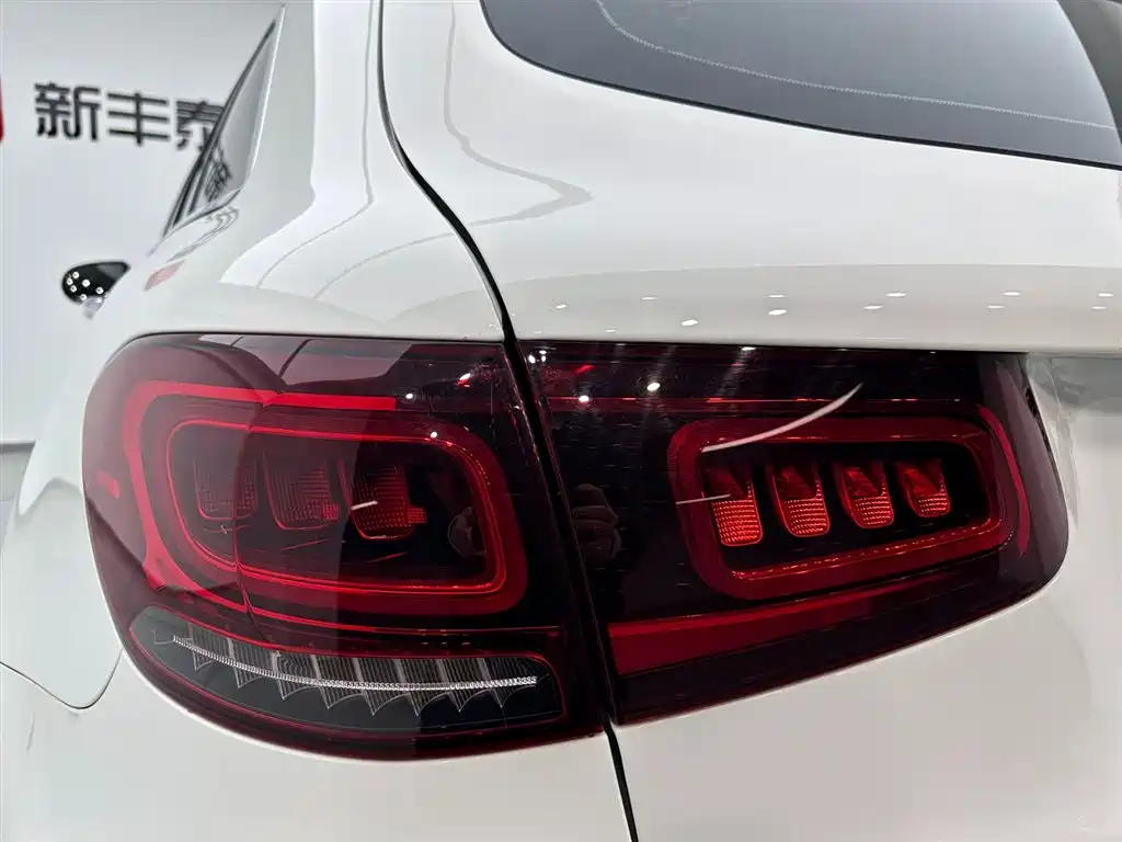 Mercedes-Benz Mercedes-Benz GLC 2020 Facelift GLC 260 L 4MATIC Luxury 2020 - thumbnail 27
