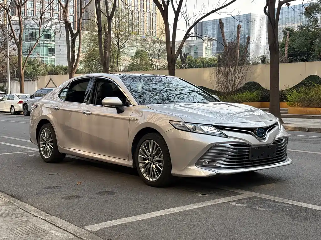 Toyota Toyota Camry 2019 Hybrid 2.5HG Luxury Edition China V 2019 - thumbnail 3
