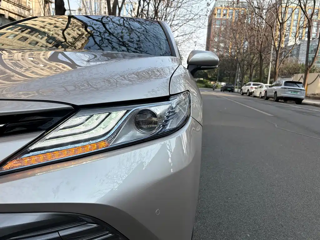 Toyota Toyota Camry 2019 Hybrid 2.5HG Luxury Edition China V 2019 - thumbnail 4