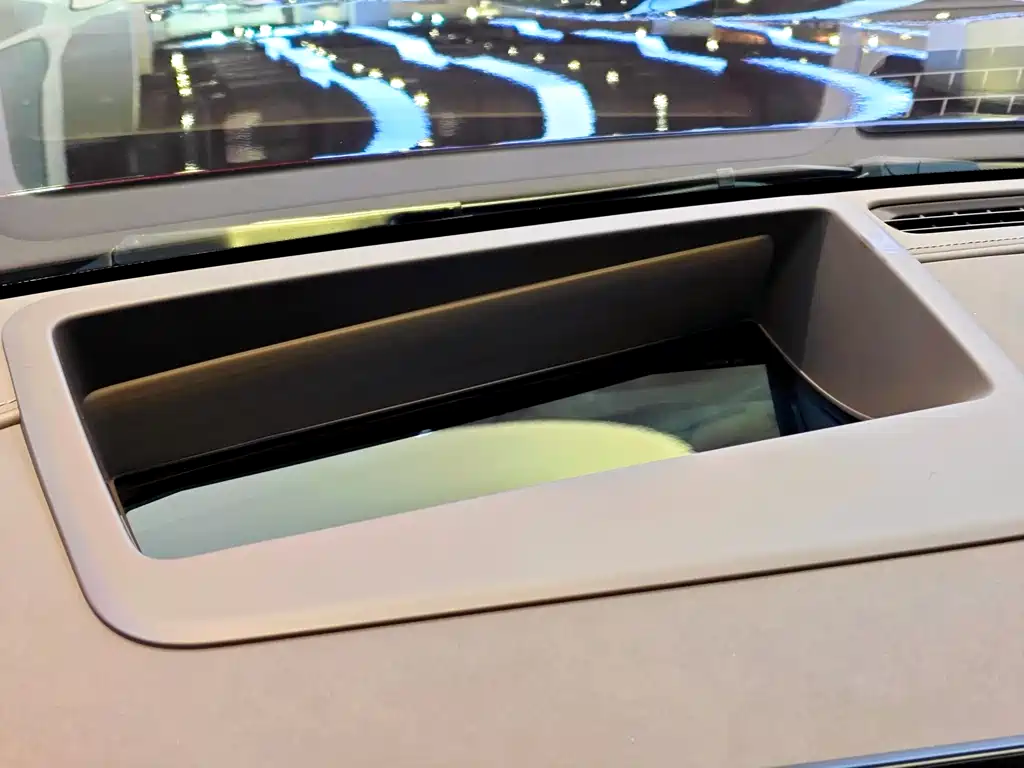 AITO Aito M9 2025 Pure Electric Ultra 100kWh 5-Seat Version (192-line LiDAR) 2025 - thumbnail 17