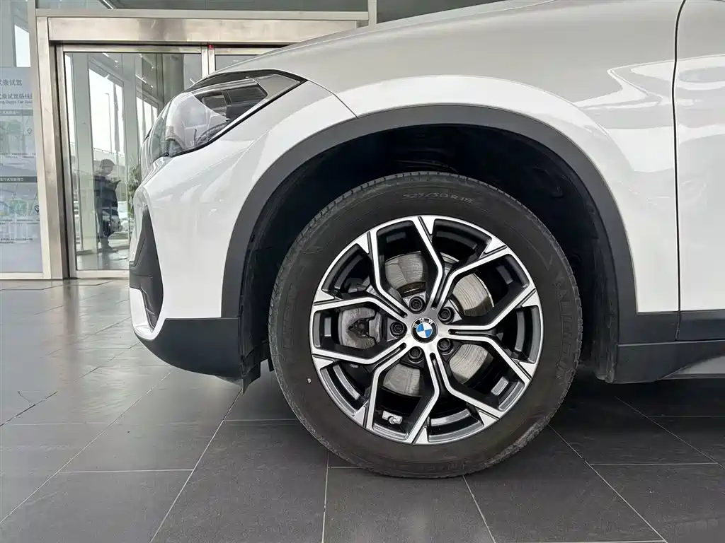 BMW BMW X1 2020 sDrive25Li Leading Edition 2020 - thumbnail 9