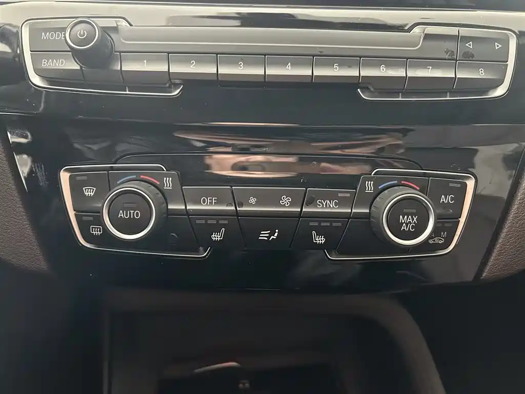 BMW BMW X1 2020 sDrive25Li Leading Edition 2020 - thumbnail 12