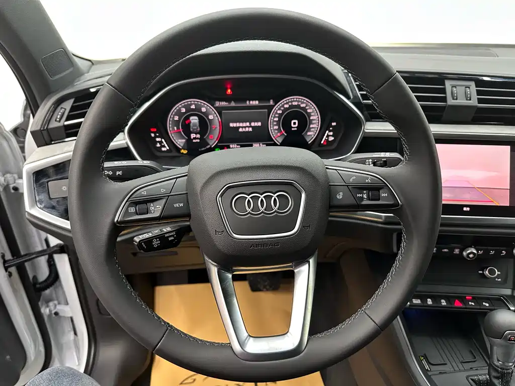 Audi Audi Q3 2026 quattro 45th Anniversary Edition 35TFSI S Line 2026 - thumbnail 10