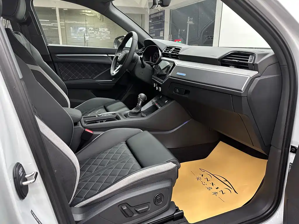 Audi Audi Q3 2026 quattro 45th Anniversary Edition 35TFSI S Line 2026 - thumbnail 15