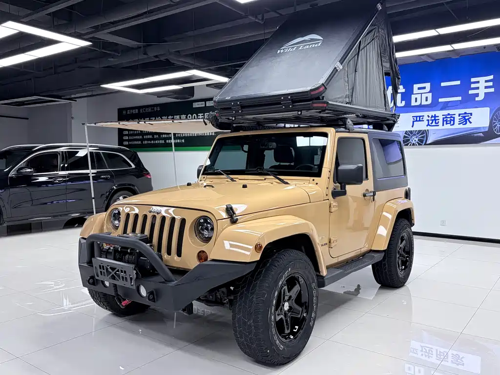 Jeep Jeep Wrangler 2013 3.6L Sahara Two-Door Version 2014