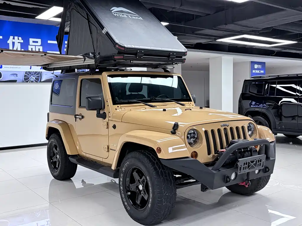 Jeep Jeep Wrangler 2013 3.6L Sahara Two-Door Version 2014 - thumbnail 3