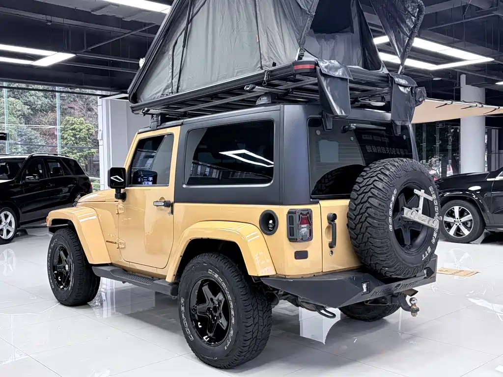 Jeep Jeep Wrangler 2013 3.6L Sahara Two-Door Version 2014 - thumbnail 5
