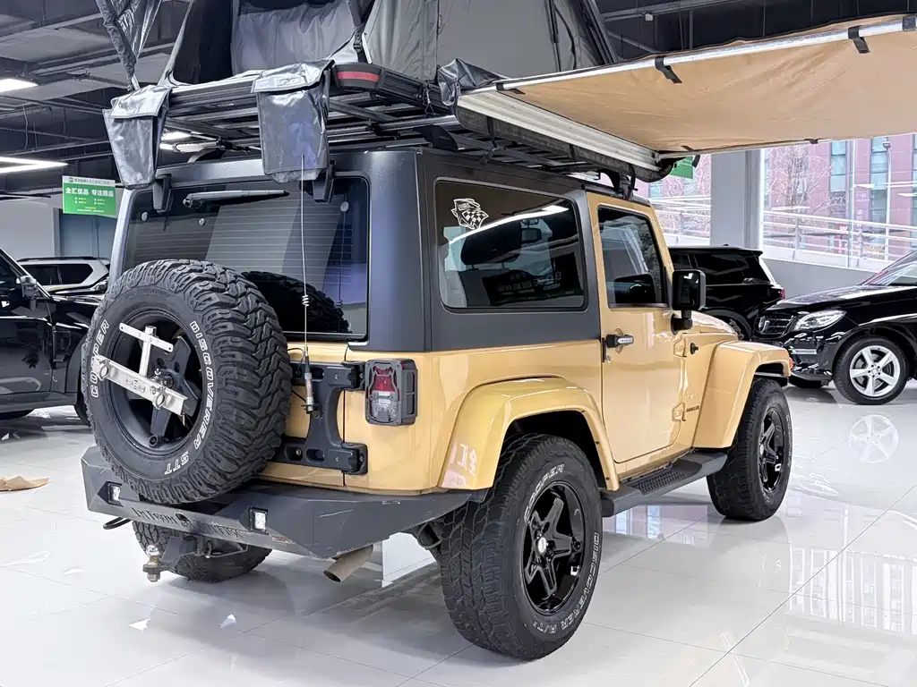 Jeep Jeep Wrangler 2013 3.6L Sahara Two-Door Version 2014 - thumbnail 7