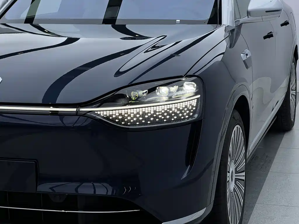 AITO M9 Aito M9 2025 Extended Range Ultra 52kWh 6-seat Version (192-line LiDAR) 2026 - thumbnail 4