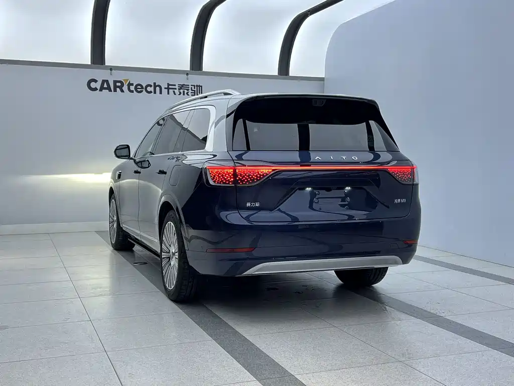 AITO M9 Aito M9 2025 Extended Range Ultra 52kWh 6-seat Version (192-line LiDAR) 2026 - thumbnail 5