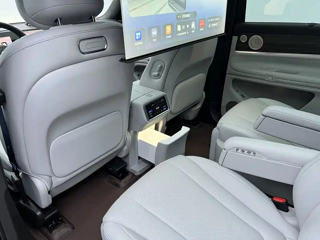 AITO M9 Aito M9 2025 Extended Range Ultra 52kWh 6-seat Version (192-line LiDAR) 2026 - thumbnail 15