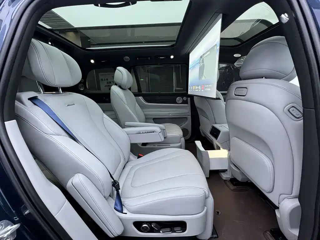 AITO M9 Aito M9 2025 Extended Range Ultra 52kWh 6-seat Version (192-line LiDAR) 2026 - thumbnail 17