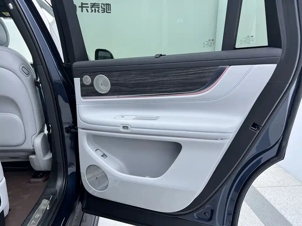 AITO M9 Aito M9 2025 Extended Range Ultra 52kWh 6-seat Version (192-line LiDAR) 2026 - thumbnail 20