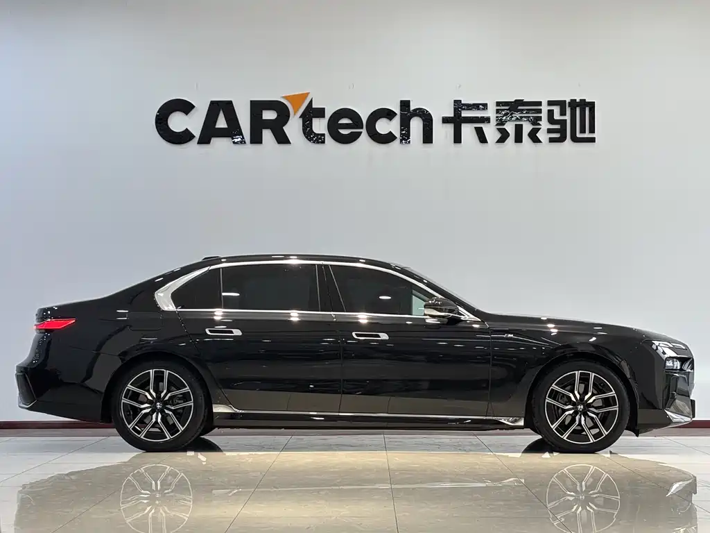 BMW BMW 7 Series 2023 735Li M Sport Package 2025 - thumbnail 4