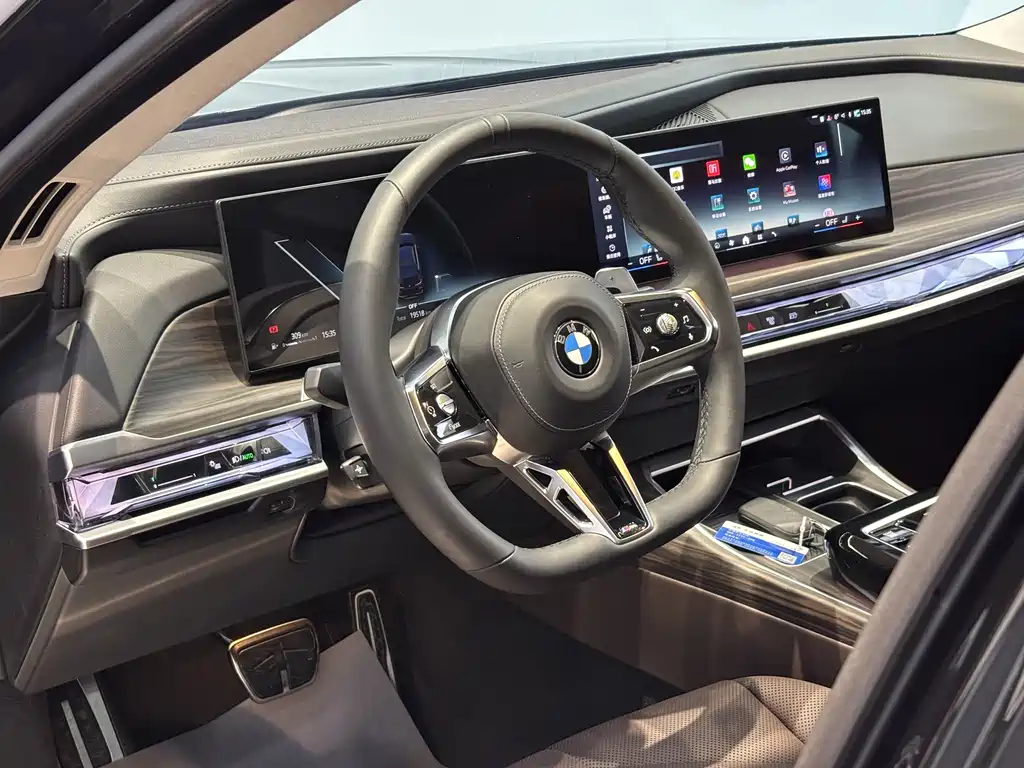 BMW BMW 7 Series 2023 735Li M Sport Package 2025 - thumbnail 9