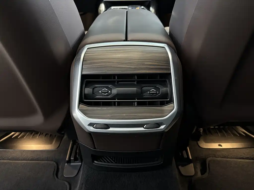 BMW BMW 7 Series 2023 735Li M Sport Package 2025 - thumbnail 13