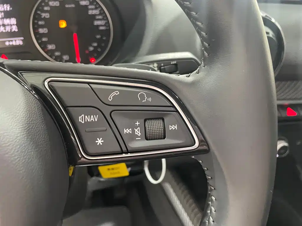 Audi Audi Q2L 2022 35 TFSI Sport Edition 2022 - thumbnail 12