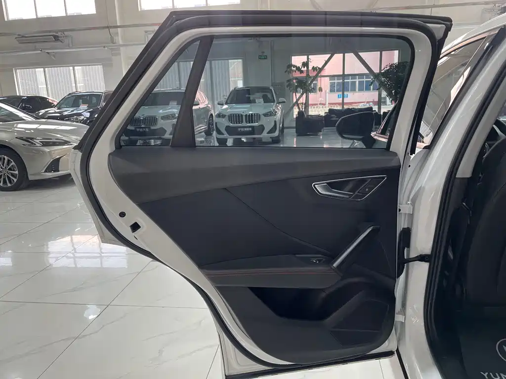 Audi Audi Q2L 2022 35 TFSI Sport Edition 2022 - thumbnail 26