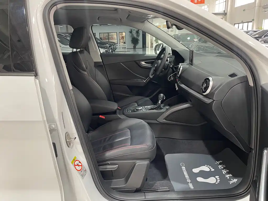 Audi Audi Q2L 2022 35 TFSI Sport Edition 2022 - thumbnail 30