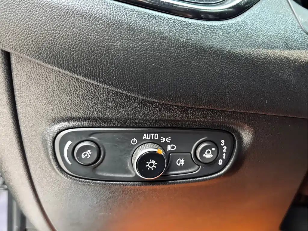 Chevrolet Equinox 2022 Light Hybrid 550T RS AWD Intelligent Defender Edition 2021 - thumbnail 11