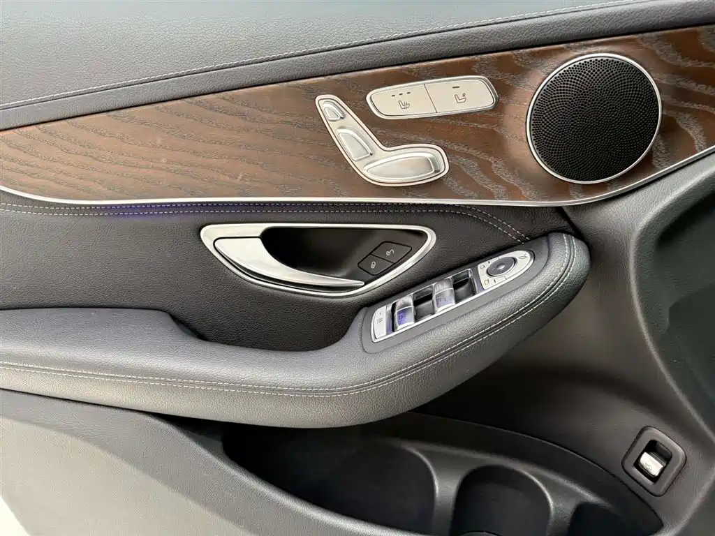 Mercedes-Benz Mercedes-Benz GLC 2020 GLC 260 L 4MATIC Luxury Edition 2019 - thumbnail 21