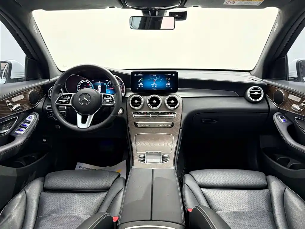 Mercedes-Benz Mercedes-Benz GLC 2020 GLC 260 L 4MATIC Luxury Edition 2019 - thumbnail 25
