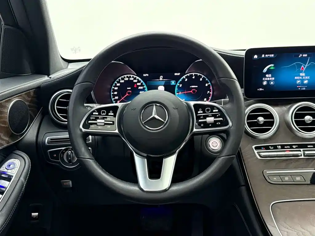 Mercedes-Benz Mercedes-Benz GLC 2020 GLC 260 L 4MATIC Luxury Edition 2019 - thumbnail 27