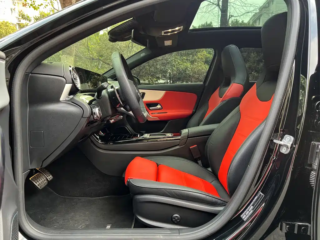 Mercedes-Benz Mercedes-Benz A-Class AMG (Imported) 2025 Model AMG A 35 4MATIC 2025 - thumbnail 10