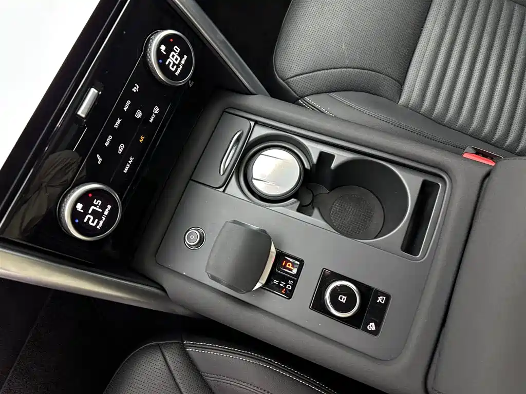 Land Rover Discovery 2023 360PS R-Dynamic S 2024 - thumbnail 13