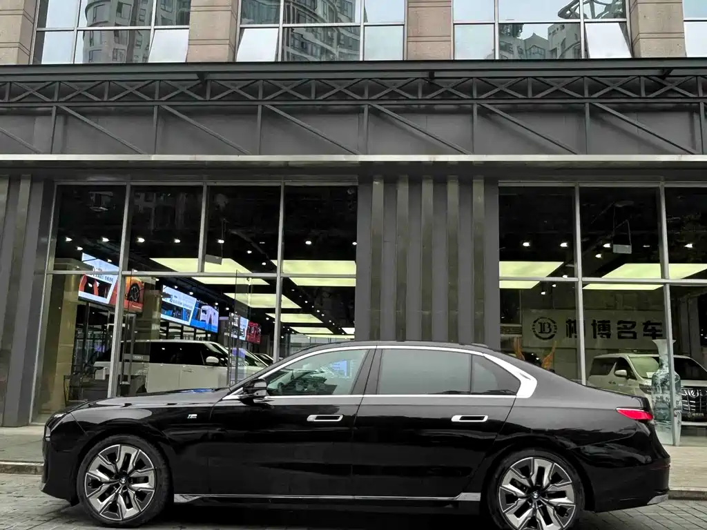 BMW BMW 7 Series 2023 740Li Leading Model Luxury Package 2023 - thumbnail 3