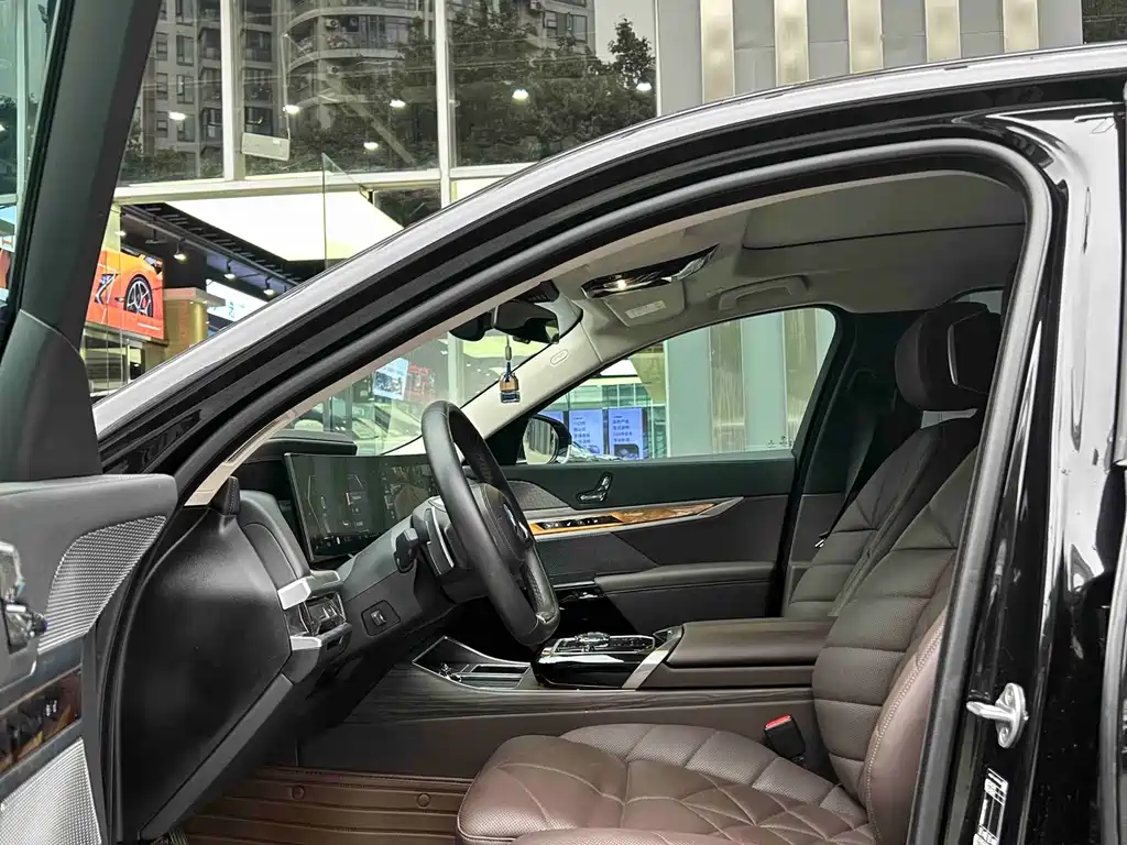 BMW BMW 7 Series 2023 740Li Leading Model Luxury Package 2023 - thumbnail 7