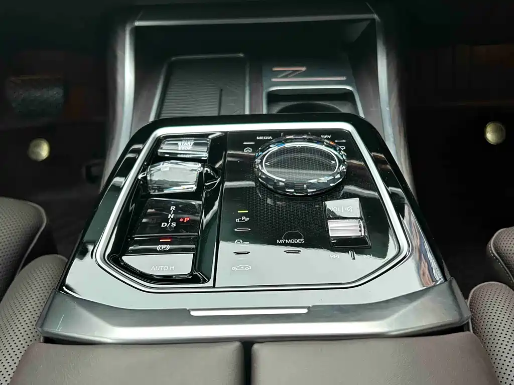 BMW BMW 7 Series 2023 740Li Leading Model Luxury Package 2023 - thumbnail 13