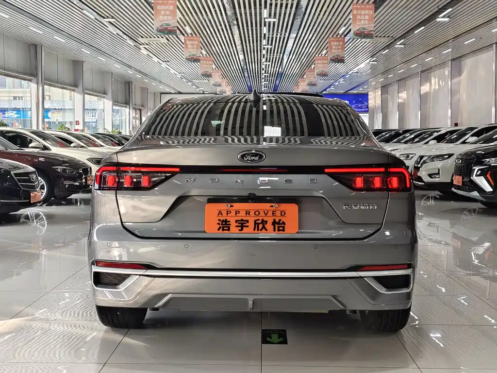 Ford Mondeo 2025 2.0T EcoBoost Luxury Edition 2025 - thumbnail 5