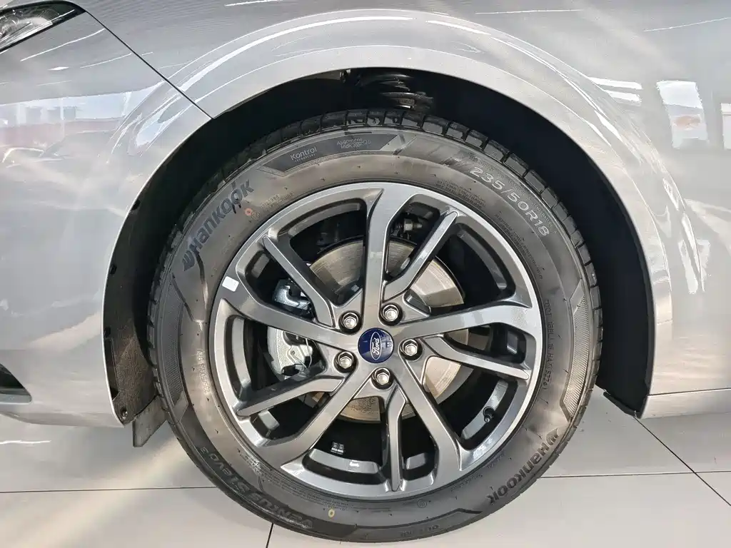 Ford Mondeo 2025 2.0T EcoBoost Luxury Edition 2025 - thumbnail 13