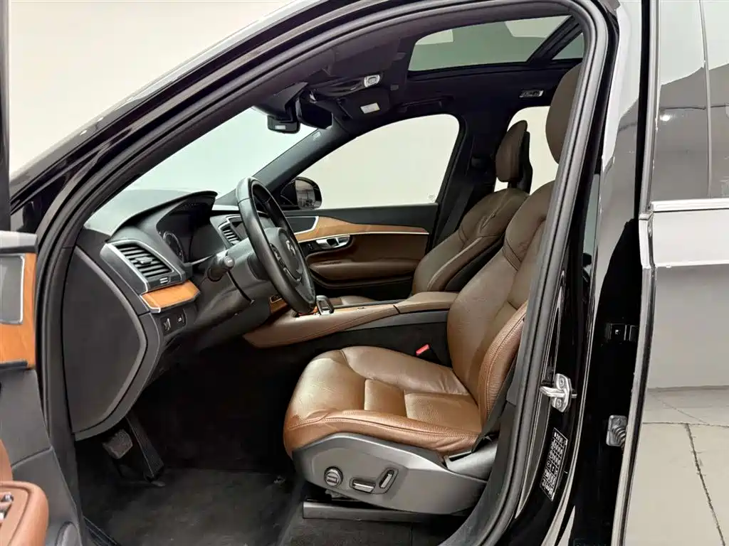 Volvo Volvo XC90 2022 B5 Momentum Luxury 5-seat 2021 - thumbnail 15